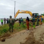 Bersama Atasi Banjir: Sinergi TNI Dan Petani Perbaiki Irigasi Di Sidrap