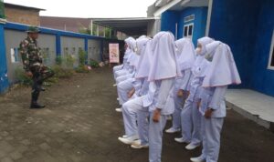 PBB: Pembinaan Kedisiplinan Mahasiswa Perawat Di Puskesmas Lawowoi