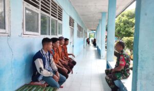 Babinsa Koramil 1420-07/Baranti Mendorong Kedisiplinan Dan Kreativitas Siswa SMA