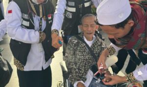 Hati Yang Melayani: Dedikasi Polwan Di Tanah Suci