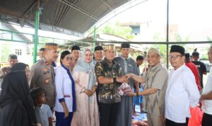 Berbagi Berkah Idul Adha: Kapolres Sidrap Serahkan Daging Kurban Di Mapolsek Maritengngae