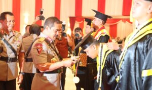Wisuda Sarjana Kepolisian: Momentum Agen Perubahan