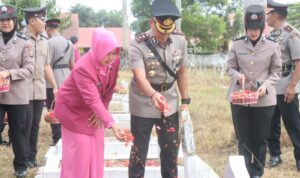 Ziarah Akbar Di TMP Mario: Penghormatan Polres Sidrap