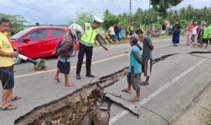 Jembatan Rusak, Arus Macet
