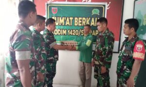 Jumat Berkah: TNI-AD Bagikan Sembako