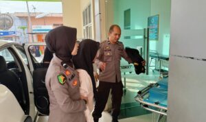 Dokkes Polres Sidrap: Sigap Evakuasi Korban Kecelakaan