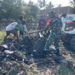 Karya Bakti Bersih Desa: Babinsa dan Pemdes Mojong Wujudkan Lingkungan Sehat