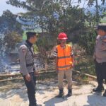 Polisi Cek TKP Kebakaran Rumah