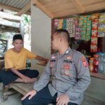 Patroli Siang Hari Personel Polsek Tegalwaru Sambang Warga Juga Edukasi Peduli Kamtibmas