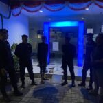 Anggota Sat Samapta Polres Karawang Polda Jabar Tingkatkan Patroli Prekat dan Dialogis diwilayah hukum Polres Karawang pada Malam hari