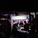 Polres Karawang, Bhabinkamtibmas Aiptu Suhandi  Desa Kutanegara Melaksanakan Giat Sambang Pos Ronda Cegah Kriminalitas Malam Hari Ke Petugas Ronda Di Wilayah Desa Kutapohaci.