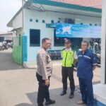 Bhabinkamtibmas Polsek Karawang Kota Sambang Dialogis Kepada Security Kantor PLN