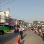 Pertigaan Kulalet, Unit Lantas Polsek Baleendah lakukan Pengaturan Lalin
