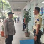 Polsek Ciampel, Brigadir Handrik Yandika Melaksanakan Patroli Dialogis Antisipasi C3 dan Kejahatan Lainnya Pada Wilayah Desa Kutamekar.