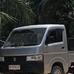 Di temukan mobil merk Cary Sedang menurunkan BBM subsidi Jenis Pertalite di Jalan Lintas Dk 4 mekar jaya kecamatan Tambusai Utara.