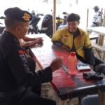 BRIMOB JABAR MELAKSANAKAN PATROLI HARKAMTIBMAS DAN BERIKAN PESAN-PESAN KAMTIBMAS KEPADA WARGA