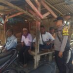 Patroli Sore Hari Polsek Cilamaya Ingatkan Warga di Pertgaan Kecepet Waspada Perdagangan Orang