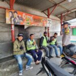 Sambang Komunitas Ojeg Pangkalan, Bhabin Ciluncat Polsek Cangkuang Himbau Kamseltincarlantas