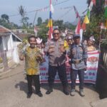 Personil Polsek Cimanggung Laksanakan Pengamanan Pawai Pembangunan Dalam Rangka Menyambut HUT RI Ke 79 Tahun Desa Pasirnanjung