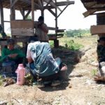 Kebersamaan dan Kenangan Tak Terlupakan dalam TMMD ke-121 di Desa Kubang