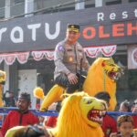 Kapolres Subang Ikut Meriahkan Kegiatan Karnaval Subang dalam Rangkaian HUT RI Ke-79 dampingi PJ Bupati Subang dan Forkompinda