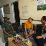 Berikan Himbauan, Bhabinkamtibmas Polsek Telagasari Ajak Linmas Selalu Aktif dalam Giat Siskamling