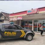 Polsek Pangkalan Kontrol Kamtibmas Minimarket saat Patroli Siang