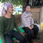 Potret Giat Sambang Bhabinkamtibmas, Sapa Warga Desa Purwadana dengan Humanis