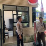 Pawas Piket Polsek Telukjambe Timur Sambangi Mitra Keamanan Perum Neo Park