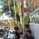 Jaga Kondusifitas Lingkungan Bhabinkamtibmas Polsek Majalaya Jalin Komunikasi Dengan Warga.