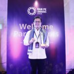 Wapres KH.Ma’ruf Amin Serahkan Penghargaan RAN PE Awards 2024 Kepada Bupati Bandung