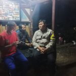 Bhabinkamtibmas Polsek Bungursari Polres Purwakarta Tingkatkan Keamanan Lingkungan Lewat Ronda Malam Bersama Warga