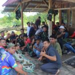 Sudah Merasa Jadi Keluarga, Warga dan Satgas TMMD ke. 121 Kodim 0612/Tsm Adakan Makan Bersama