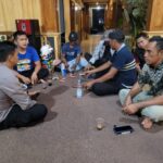 Bhabinkamtibmas Polsek Bungursari Polres Purwakarta Tingkatkan Sinergi dengan Warga dalam Sambang Malam