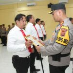 Ungkap Peredaran Ganja, AKBP Lilik Ardiansyah Hadiahi Penghargaan Untuk 8 Personel Polres Purwakarta