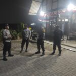 Piket Bhabinkamtibmas Polsek Rancaekek patroli malam Kontrol kegiatan siskamling di wilayah binaan