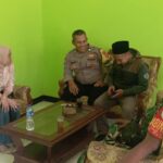 Jalin Silaturahmi dan Eratkan Sinergitas, Bhabinkamtibmas Desa Karang Tunggal Sambangi Kepala Desa