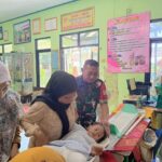 Partisipasi Babinsa Kesambi Dalam Pendampingan Kegiatan Posyandu, Cegah Anak Stunting