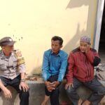 Bhabinkamtibmas Desa Nanjungmekar Rancaekek bersinergi dengan masyarakat dalam pemeliharaan kamtibmas