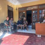Babinsa dan Bhabinkamtibmas Desa Sukamanah Intens Datangi Warga Binaan dan Sampaikan Pesan Kamtibmas