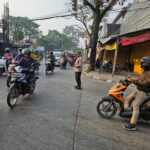 Kapolsek Baleendah Pimpin Gatur Lalin di Jalan Raya Siliwangi Baleendah