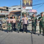 Polsek Cikijing dan Koramil 1705 Bersinergi, Bersihkan Taman Pertigaan Cikijing untuk Lingkungan Sehat