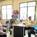 Polsek Telukjambe Barat Gelar Patroli Prekat, Sambangi Pos Security Pabrik