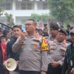 Dengan Humanis, AKBP Lilik Ardiansyah Kawal Aksi Mahasiswa Di Purwakarta