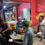 Anggota Sat Samapta Polres Karawang melaksanakan Patroli Perintis Presisi serta Sambangi Masyarakat Di Sekitar Rengasdengklok Kab. Karawang