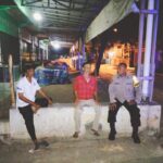 Bina Warga Dalam Giat Siskamling, Bhabinkamtibmas Polsek Telagasari Upayakan Kondusifitas Lingkungan