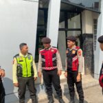 Anggota Sat Samapta Polres Karawang laksanakan Patroli Perintis Presisi dan Prekat serta menyambangi Scurity Perumahan Resinda