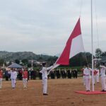 Kapolsek Bersama Forkopimcam Cimanggung Hadiri Upacara Penurunan Bendera Merah Putih Dalam Rangka Memperingati HUT Kemerdekaan Republik Indonesia Ke – 79 Tahun 2024