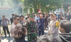 Letkol Awaloeddin Redam Panasnya Demo!