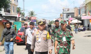 Kapolres Fantry All Out Amankan Pendaftaran Cabup
